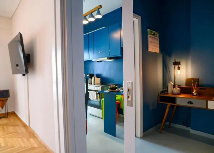 Bluexenia 1 Bedroom Retro Luxury