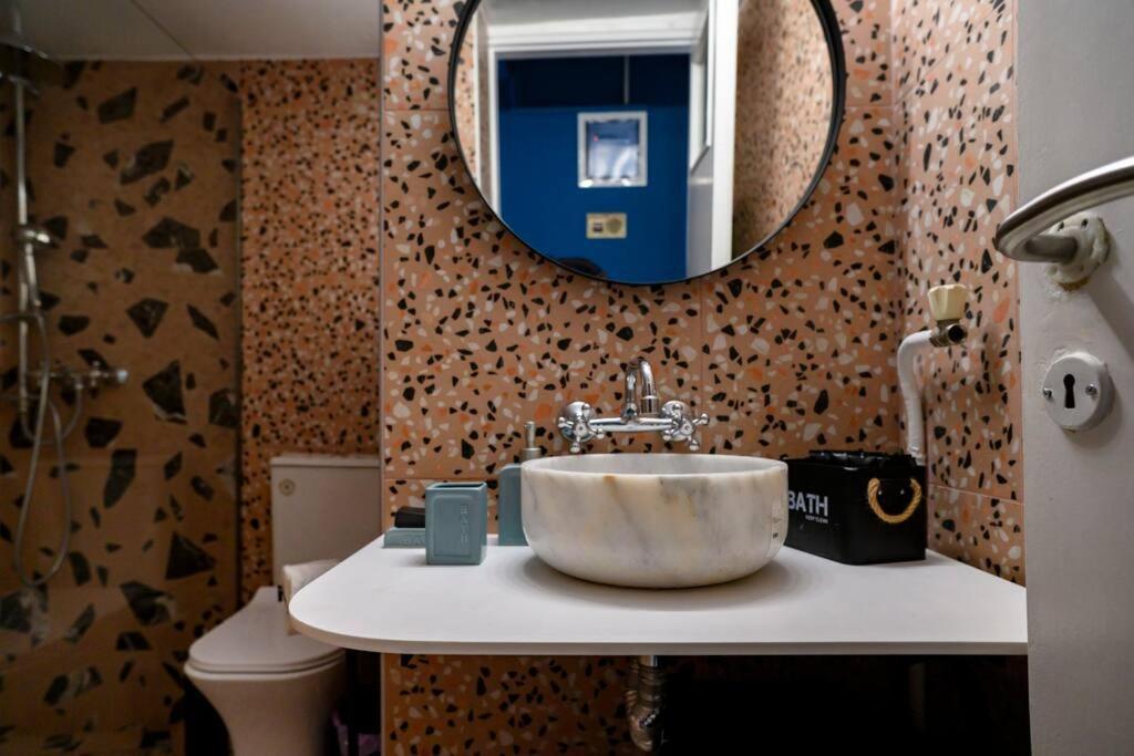 Bluexenia 1 Bedroom Retro Luxury *